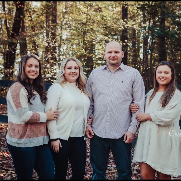 Meet your Posher, Debbie - Picture 6 of 8